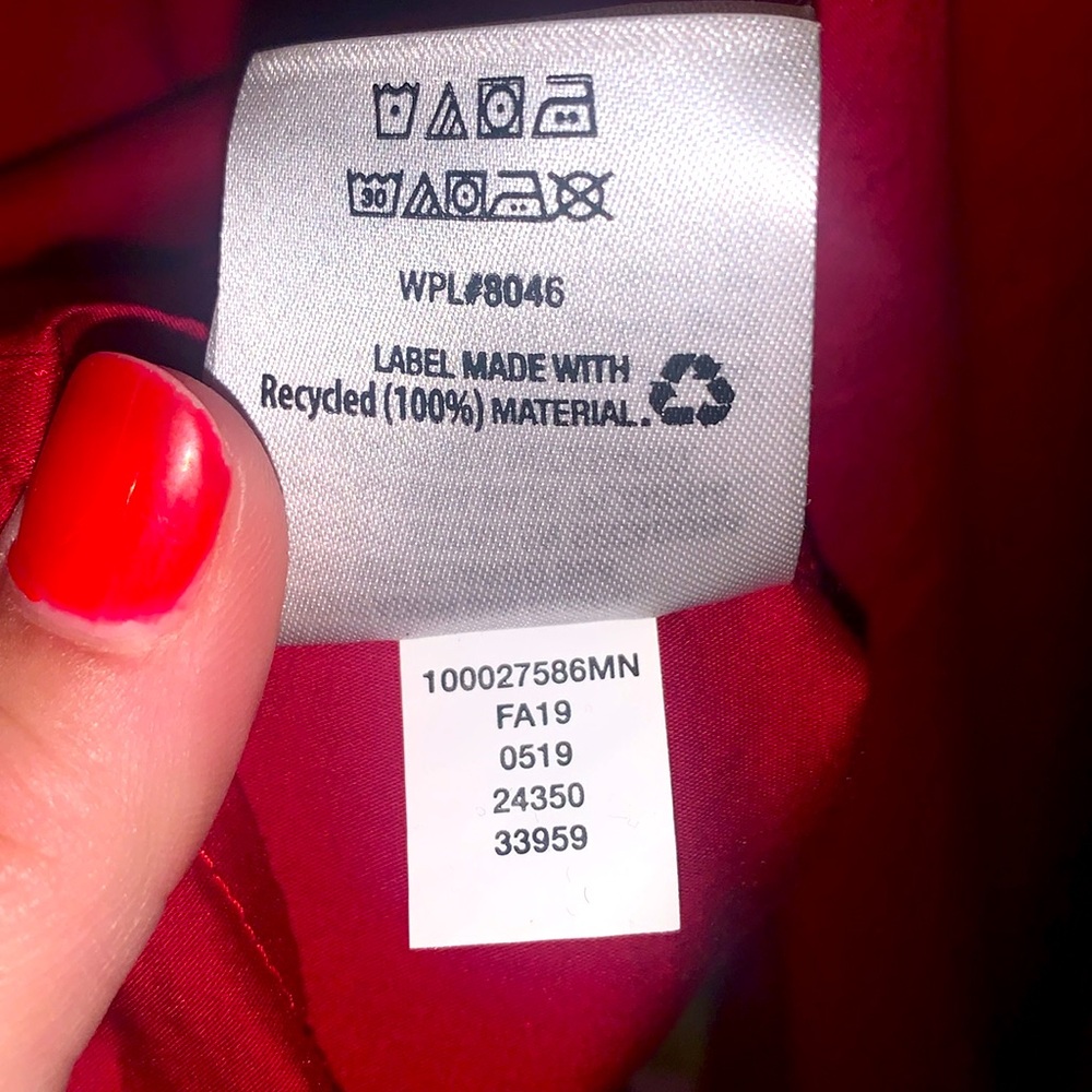 🎁Like New Alfani Regular Fit Men's Red L/S Dress shirt- Medium 15-15.5, 32-33 - Picture 8 of 16